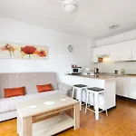 Home2book Sunny Pool & Terrace, Americas דירה