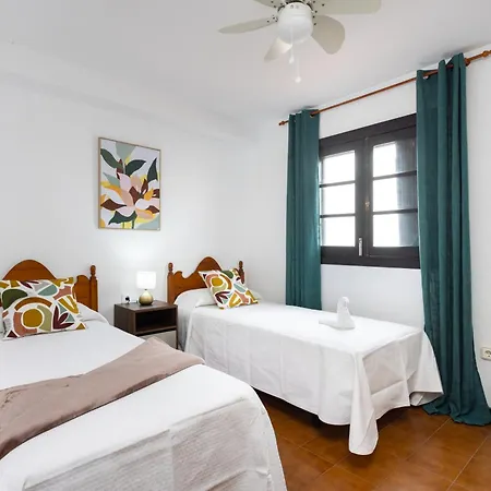 Home2book Sunny Pool & Terrace, Americas *