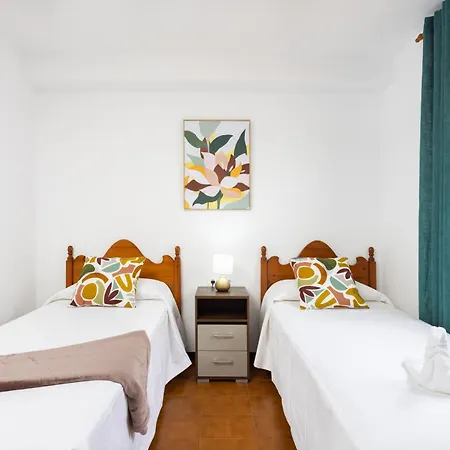 Home2book Sunny Pool & Terrace, Americas Apartament *